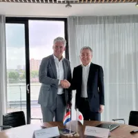 IHI and Vopak CEOs July 2025